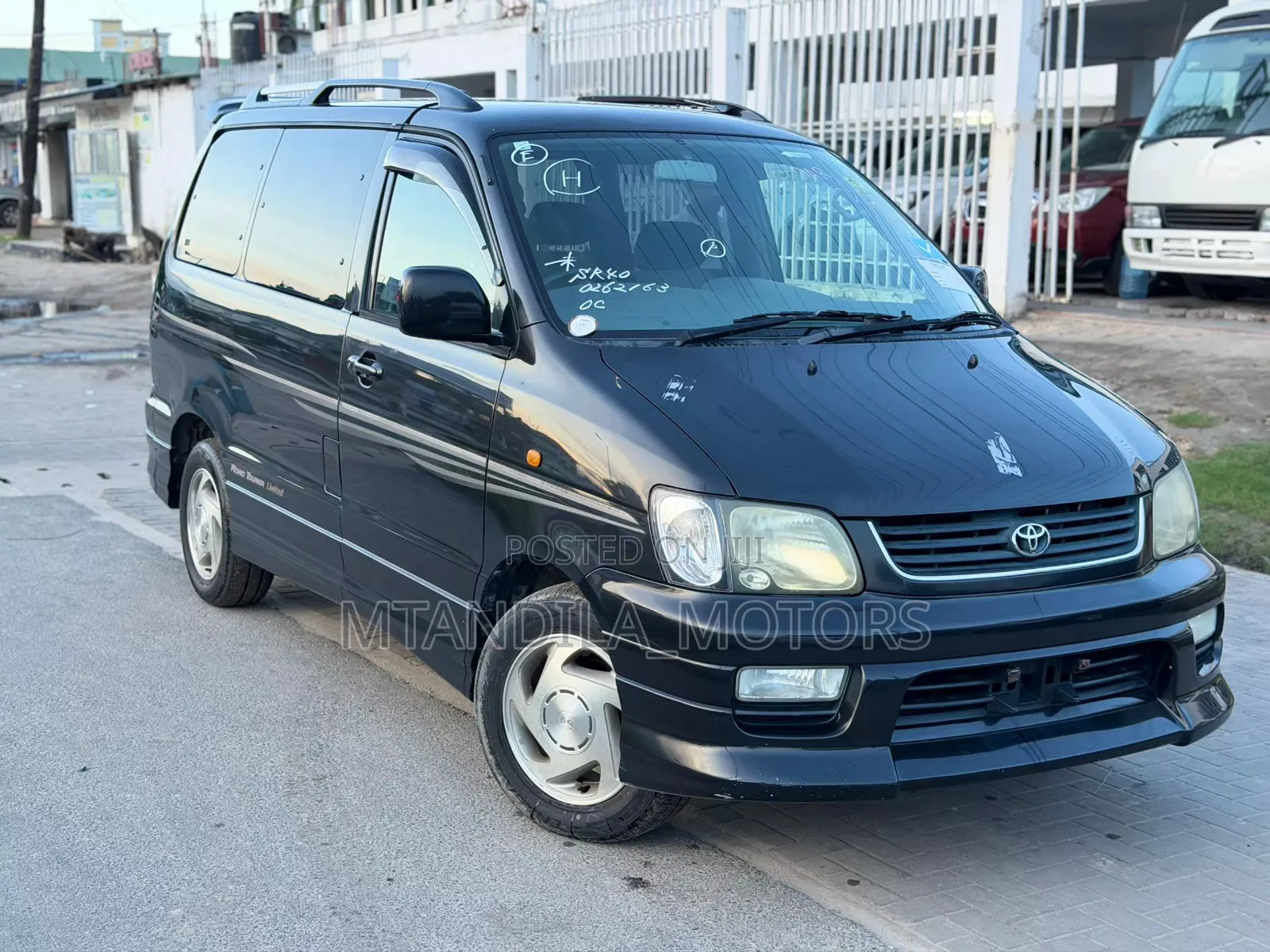 Toyota Noah 2.0 FWD (8 Seater) 2001 Black