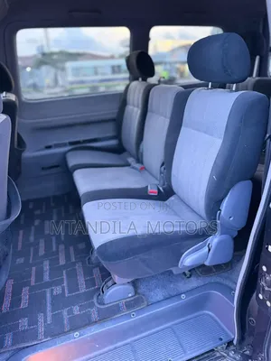 Toyota Noah 2.0 FWD (8 Seater) 2001 Black