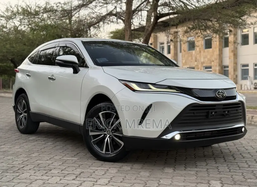 Toyota Harrier 2022 White