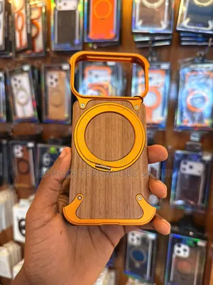 iPhone 17 Covers
