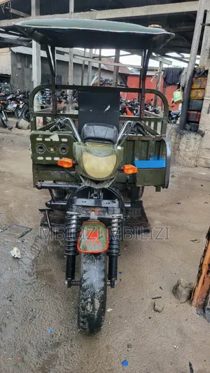 Motorcycle 2025 Green