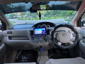 Toyota Raum 2005 Silver