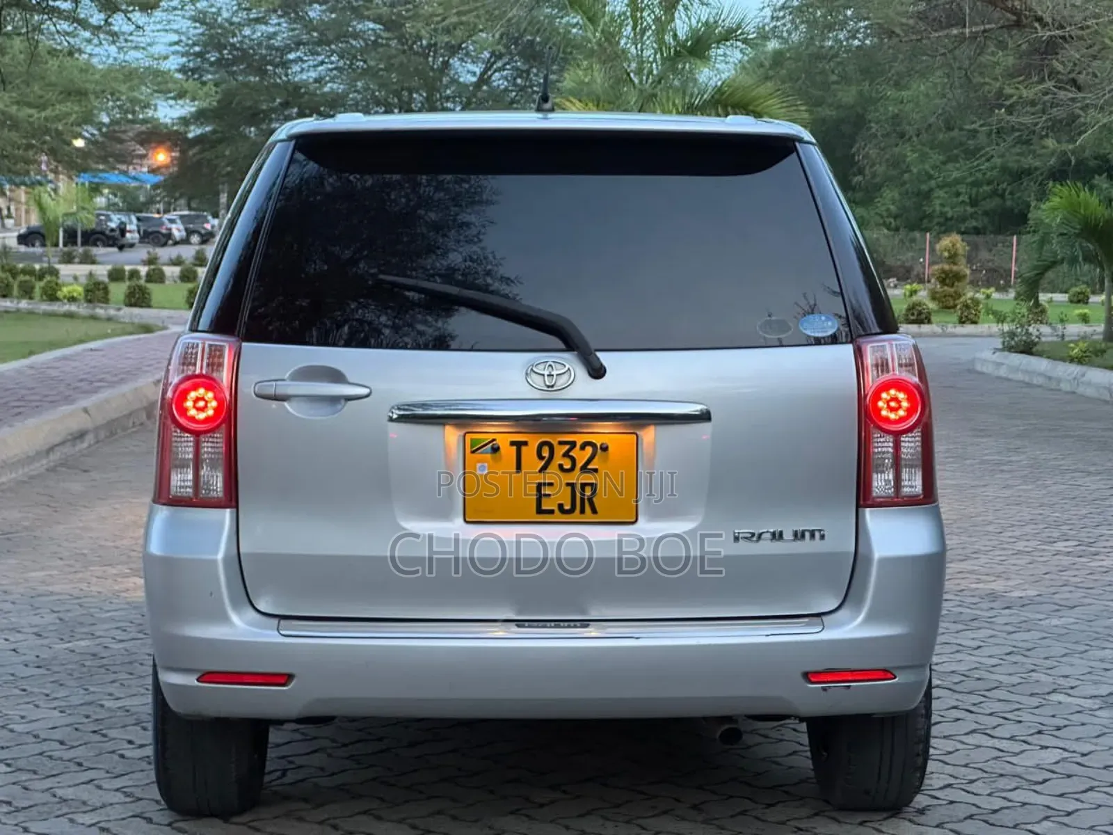 Toyota Raum 2005 Silver