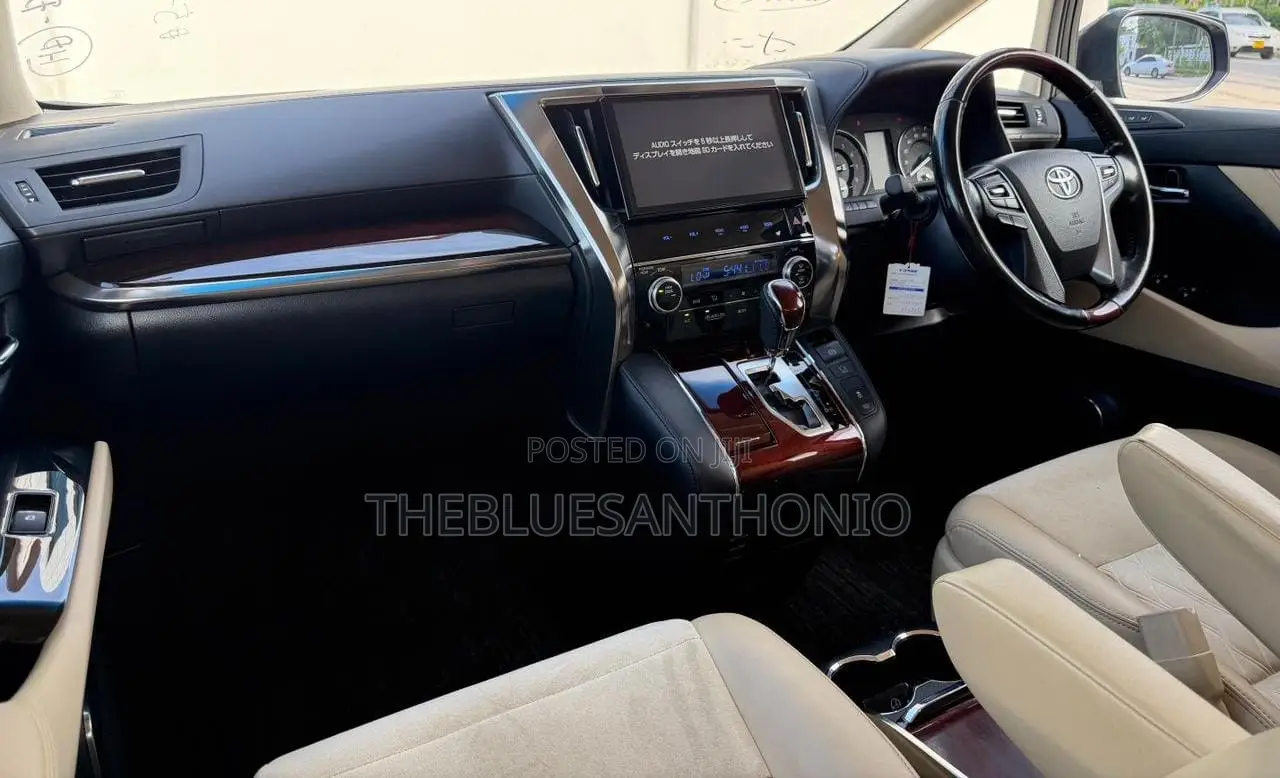 Toyota Alphard 2018 Black