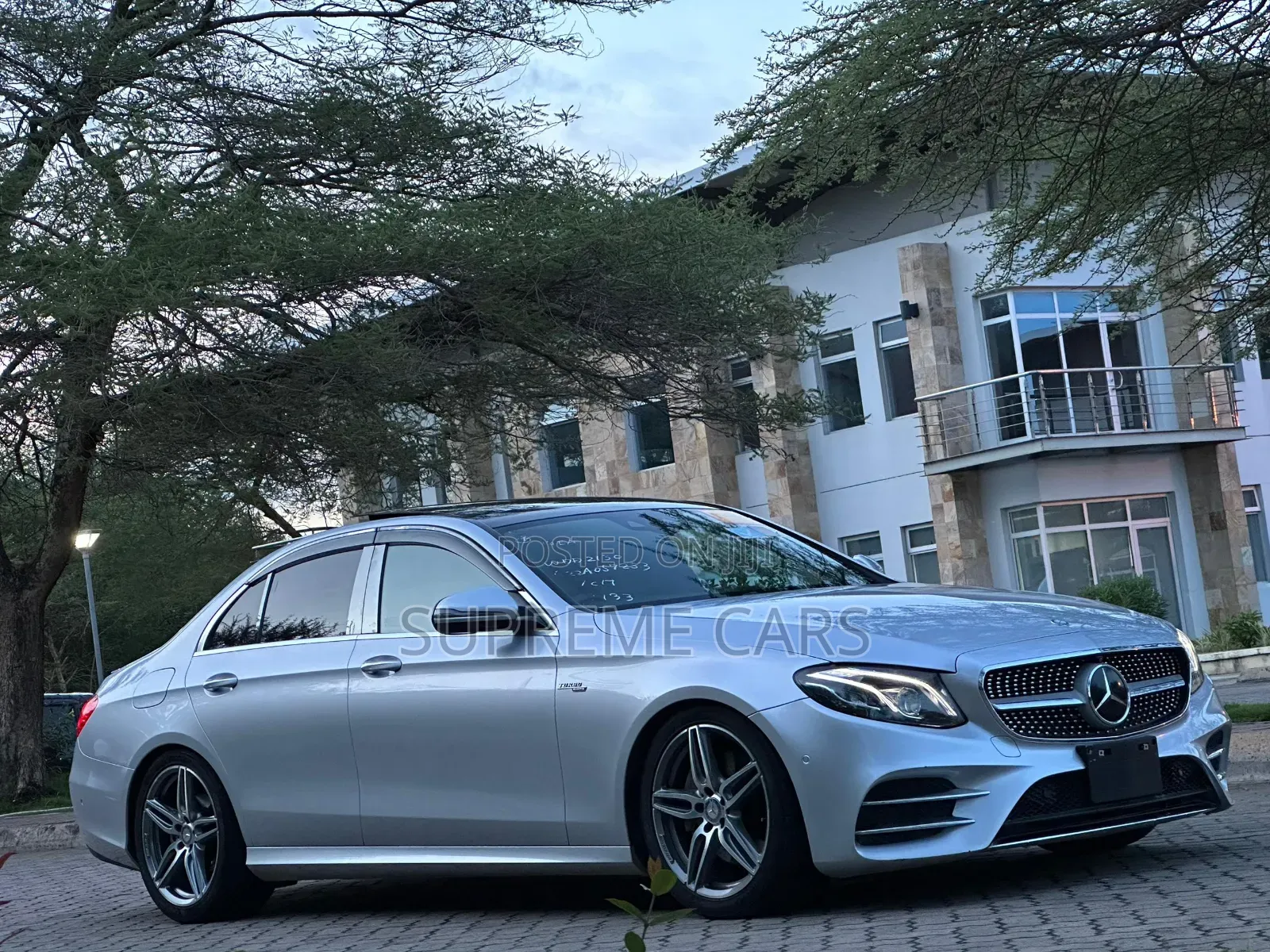 Mercedes-Benz E200 2016 Silver