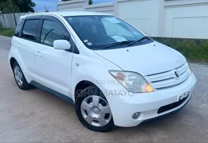 Toyota IST 2003 White
