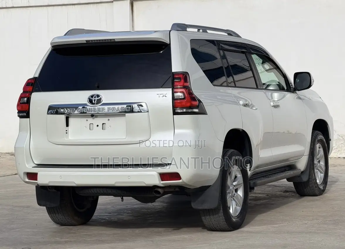 Toyota Land Cruiser Prado 2018 White