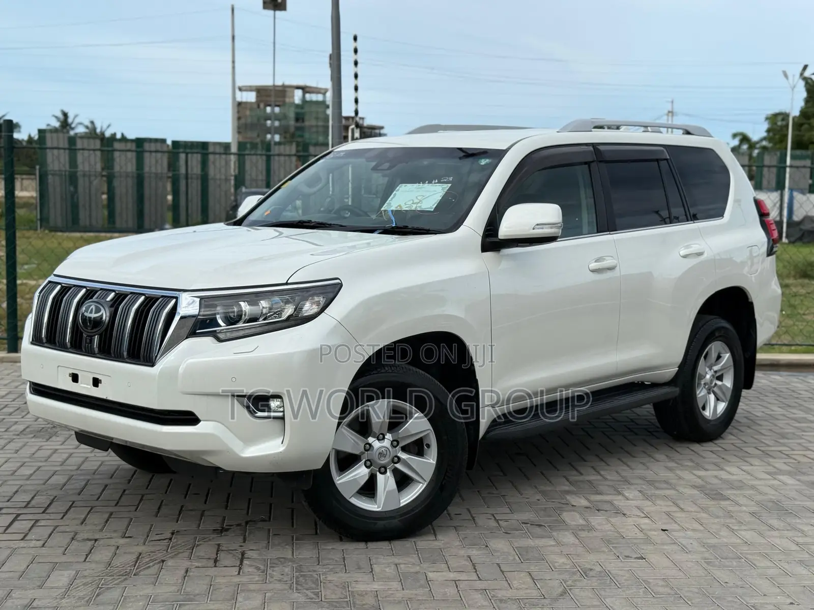Toyota Land Cruiser Prado 2.8 2020 White