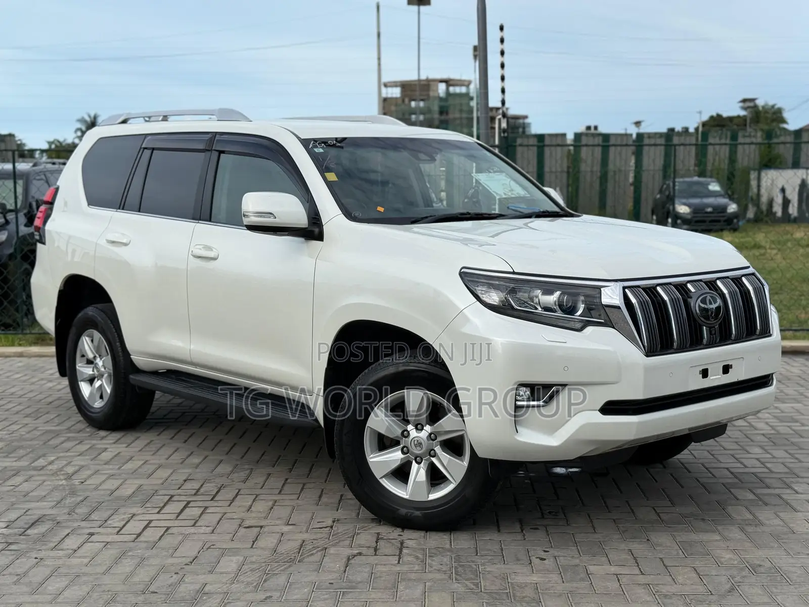 Toyota Land Cruiser Prado 2.8 2020 White