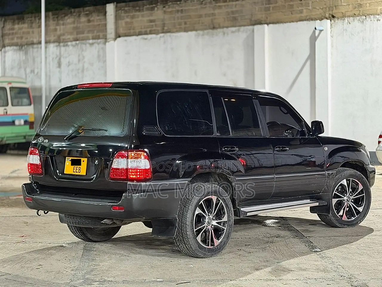Toyota Land Cruiser 2003 Black