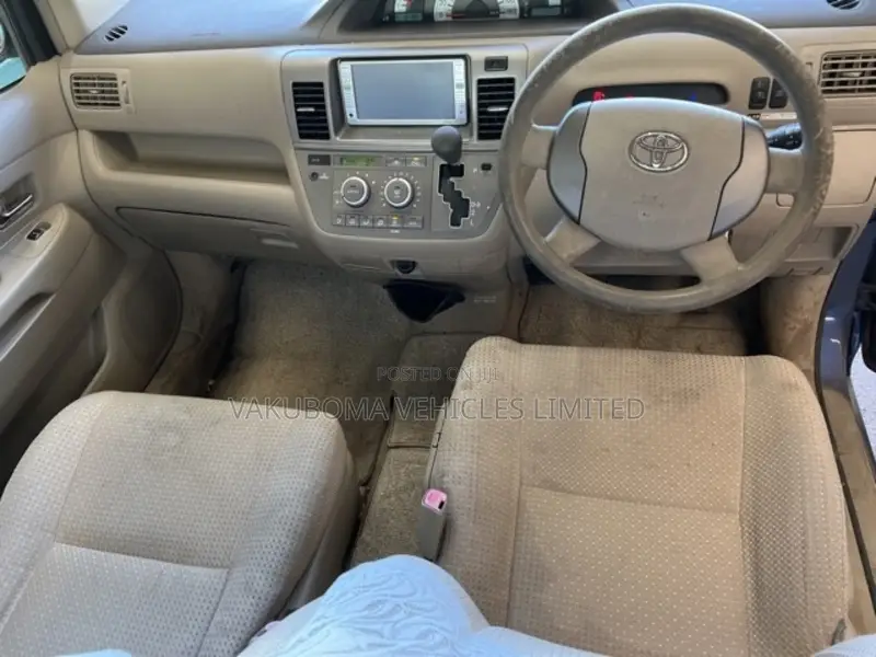 Toyota Raum 2009 Blue