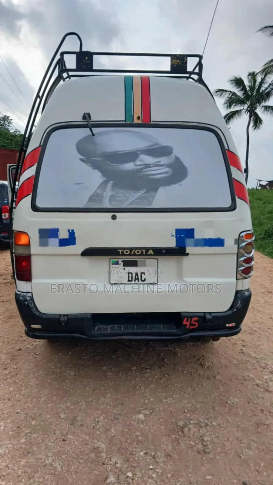 Toyota HiAce 2005 White