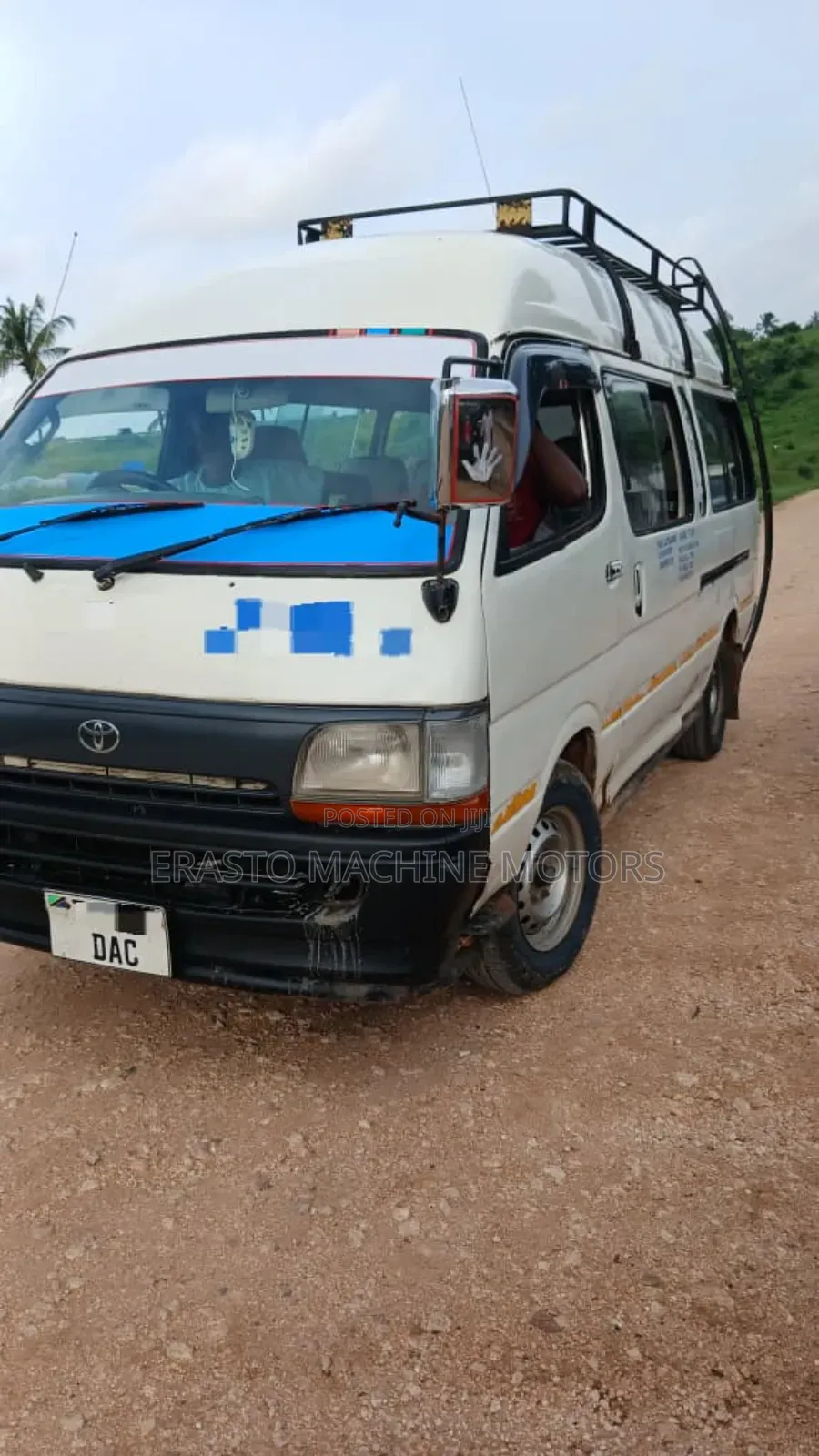 Toyota HiAce 2005 White