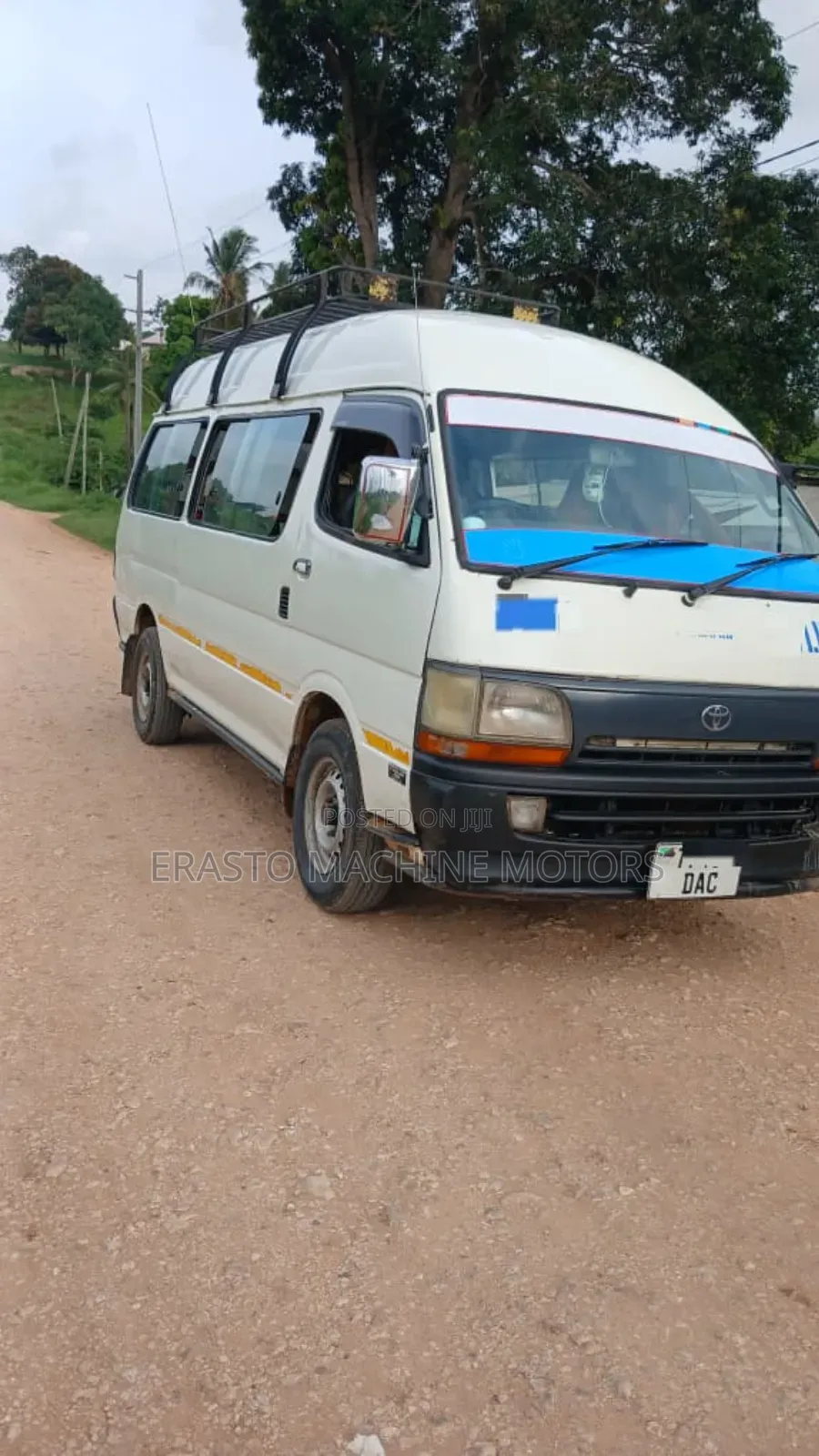 Toyota HiAce 2005 White