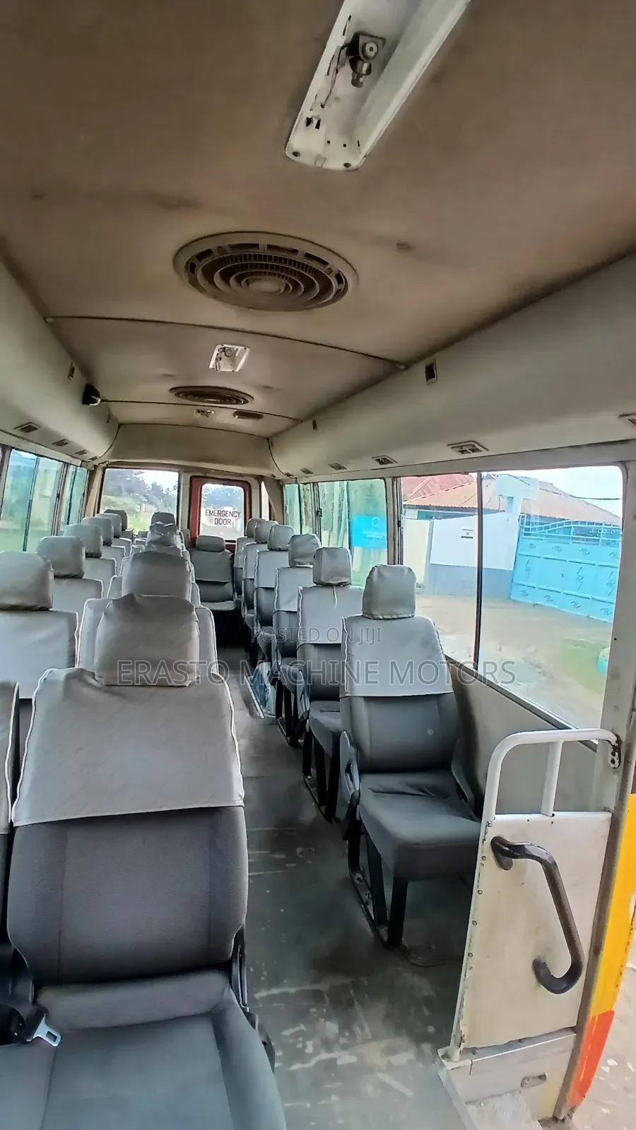Mitsubishi Fuso Rosa 2004 Yellow