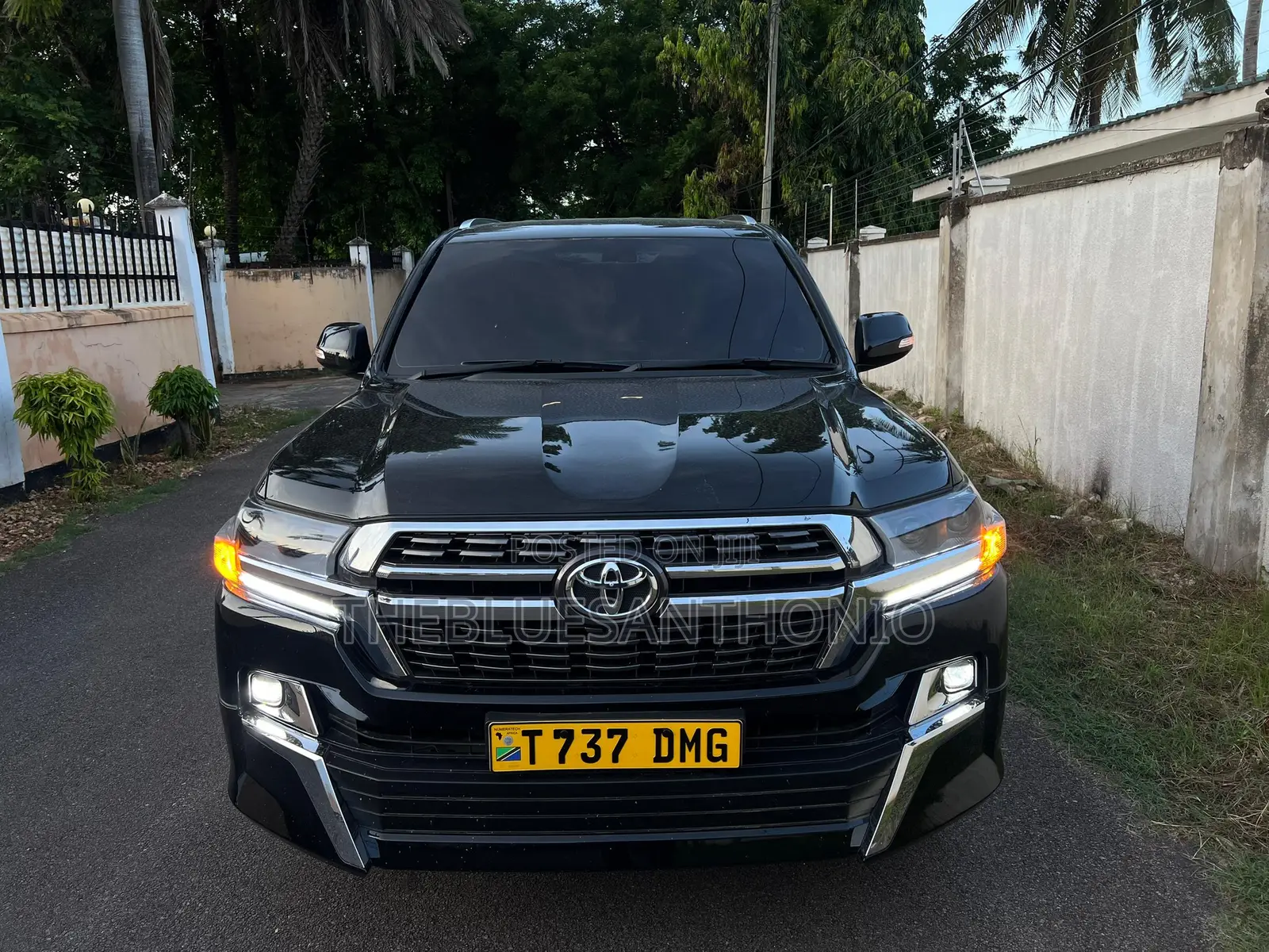 Toyota Land Cruiser 2011 Black