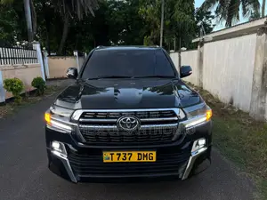 Toyota Land Cruiser 2011 Black