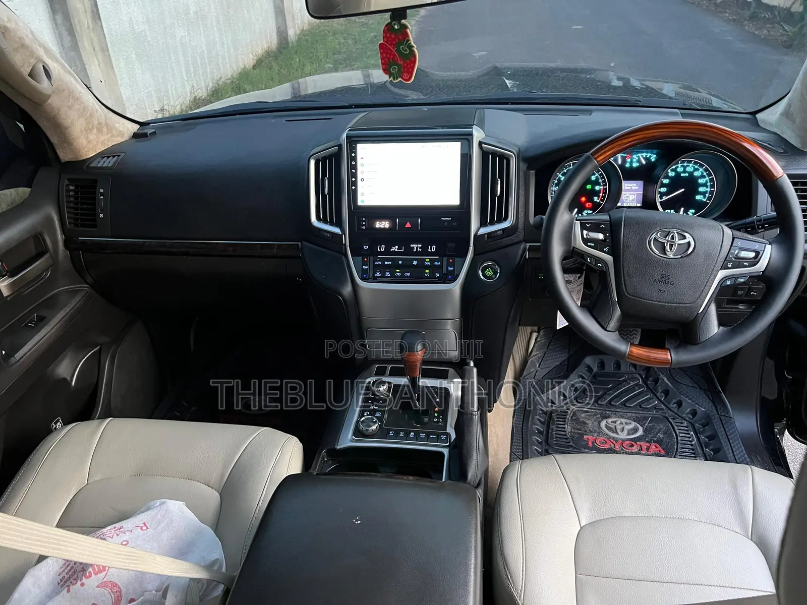 Toyota Land Cruiser 2011 Black