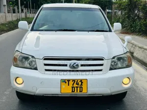 Toyota Kluger 2004 White