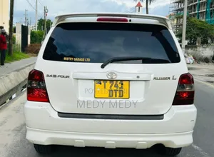Toyota Kluger 2004 White