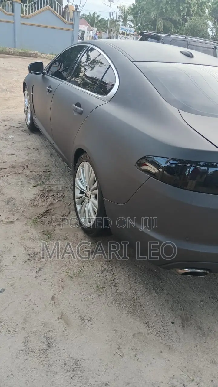 Jaguar XF 2011 Matt Black