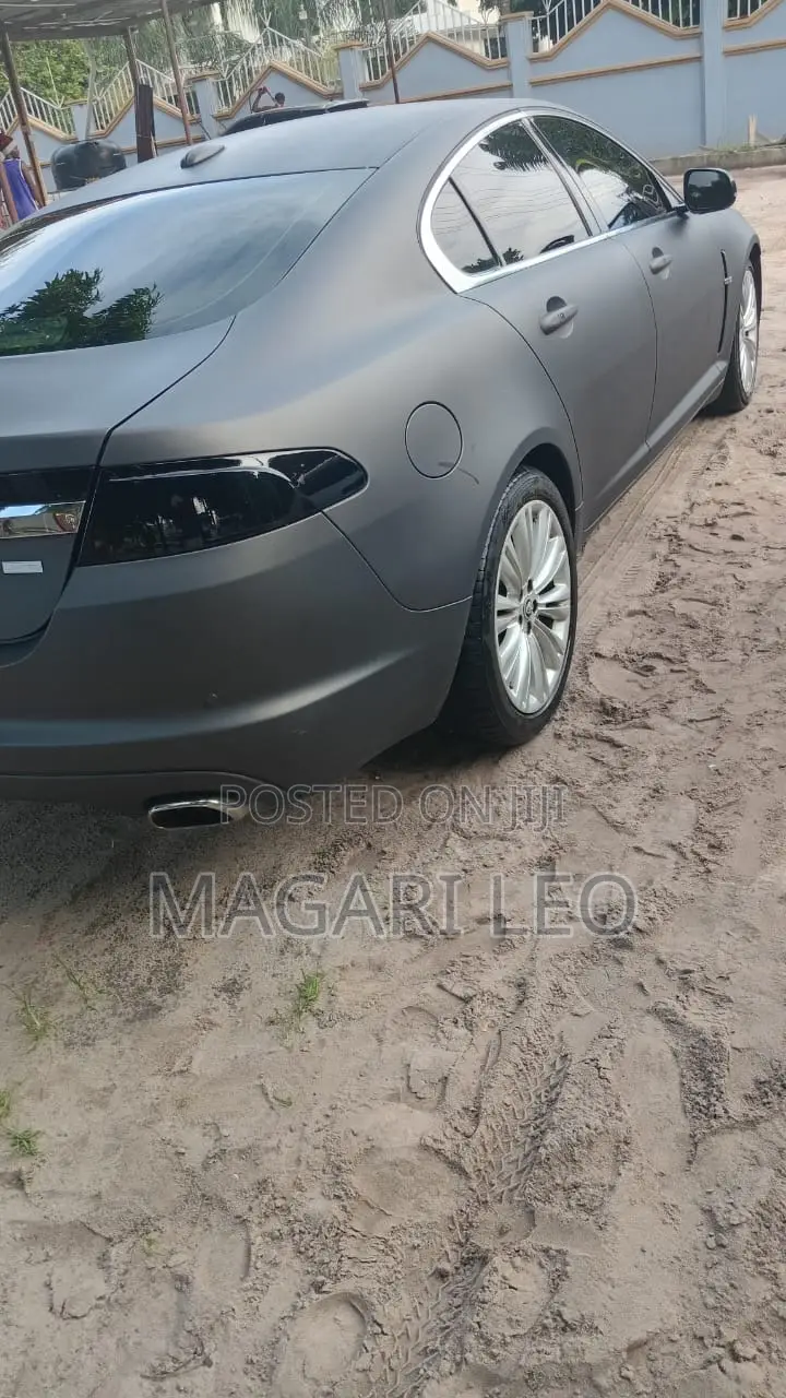 Jaguar XF 2011 Matt Black