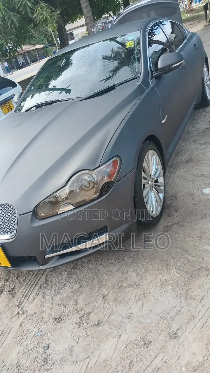 Jaguar XF 2011 Matt Black