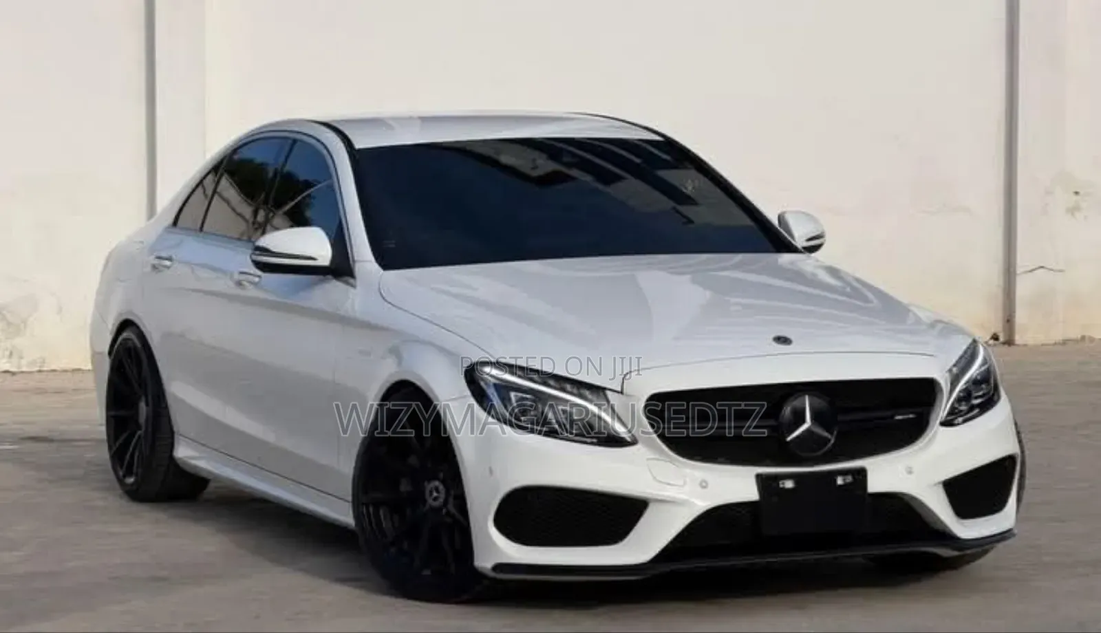 Mercedes-Benz C-Class 2015 Off white