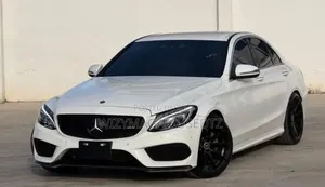 Mercedes-Benz C-Class 2015 Off white