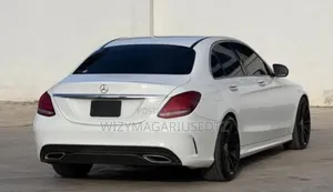 Mercedes-Benz C-Class 2015 Off white