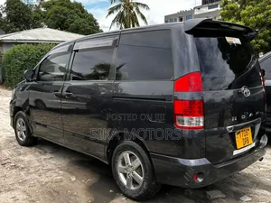 Toyota Noah 2009 Black