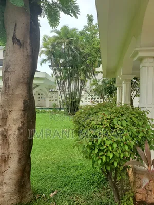 5bdrm Bungalow in Oyster Bay for rent