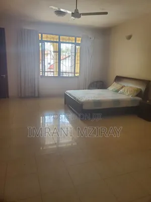 Furnished 4bdrm Bungalow in Oyster Bay for rent