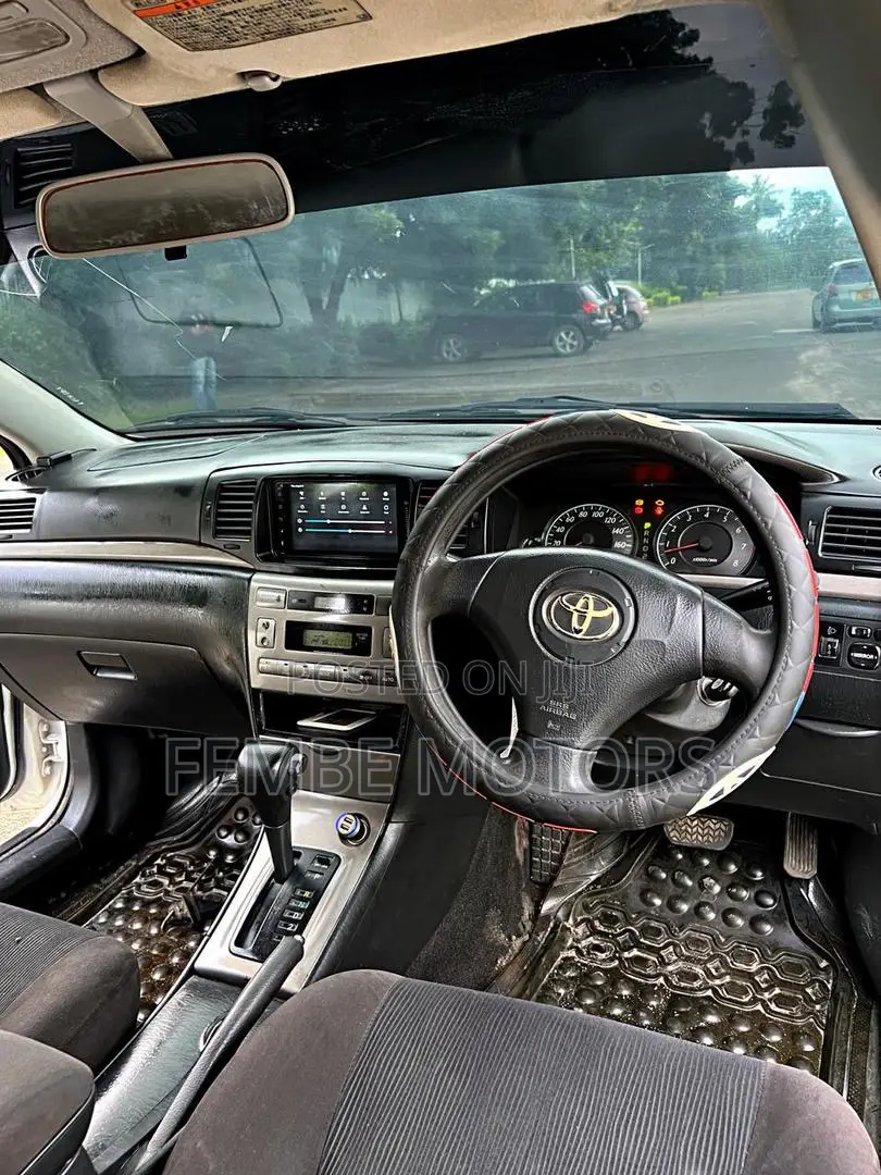 Toyota Corolla RunX 2004 White