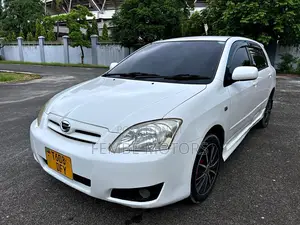 Toyota Corolla RunX 2004 White