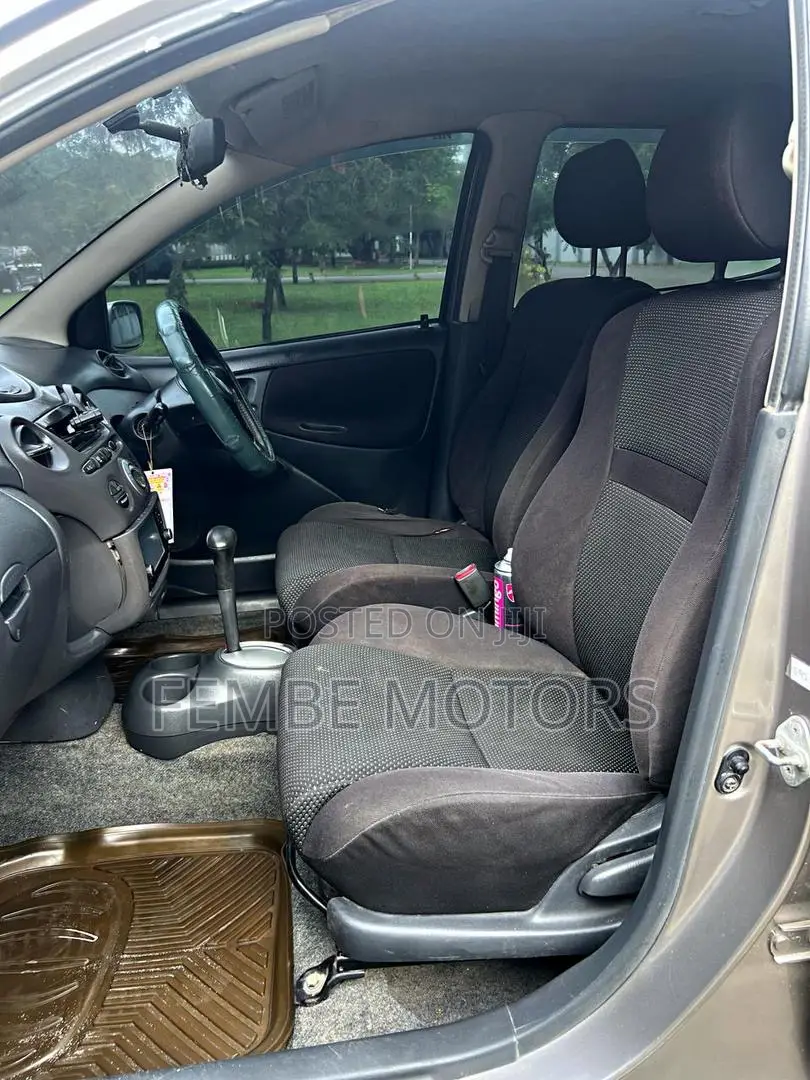 Toyota Vitz 2005 Gray