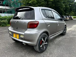 Toyota Vitz 2005 Gray