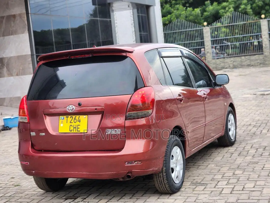 Toyota Corolla Spacio 2005 Red