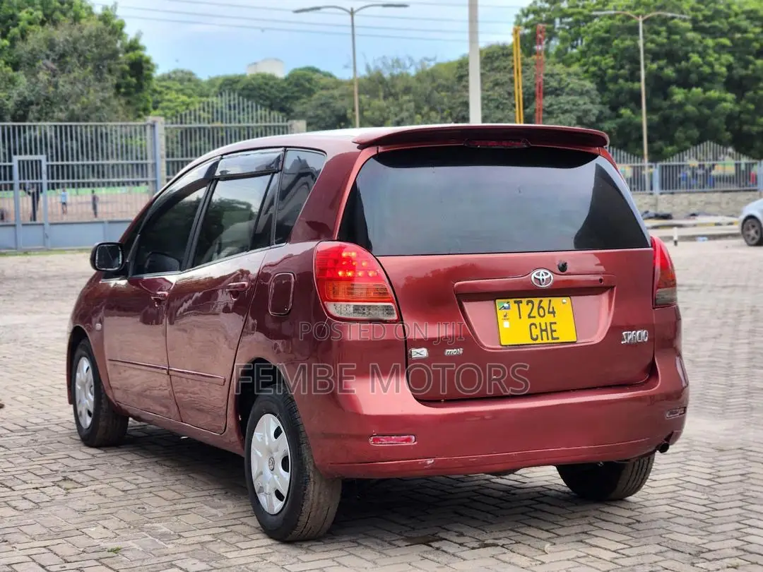 Toyota Corolla Spacio 2005 Red