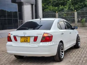 Toyota Premio 2005 White