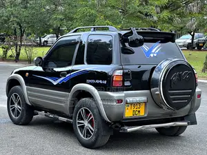 Toyota RAV4 1999 Black