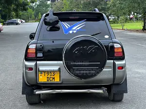 Toyota RAV4 1999 Black