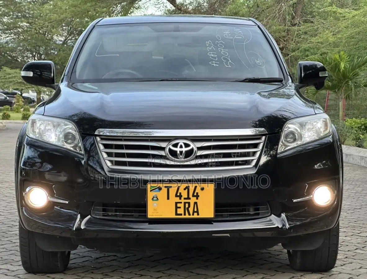 Toyota Vanguard 2011 Black