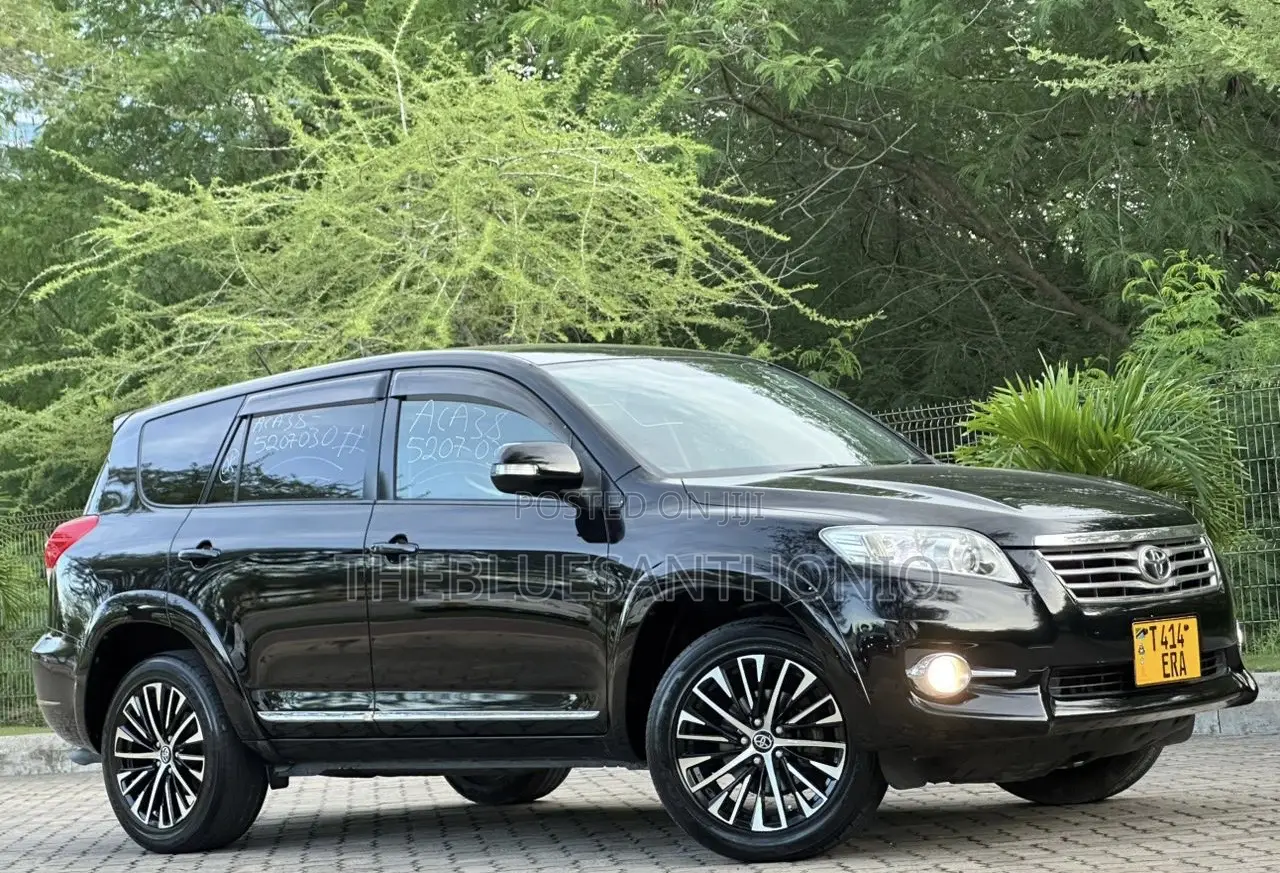 Toyota Vanguard 2011 Black