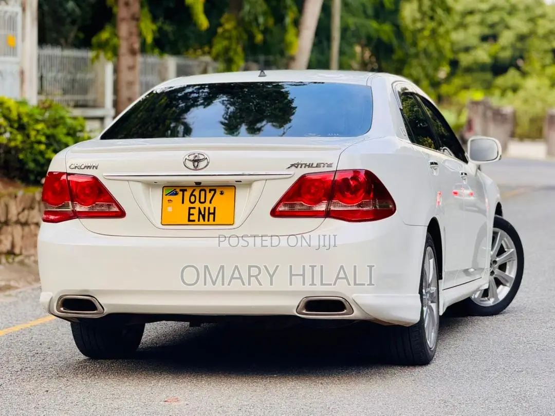Toyota Crown 2009 White