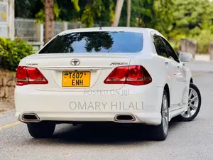 Toyota Crown 2009 White