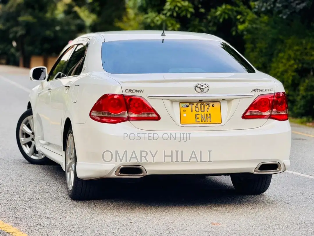 Toyota Crown 2009 White
