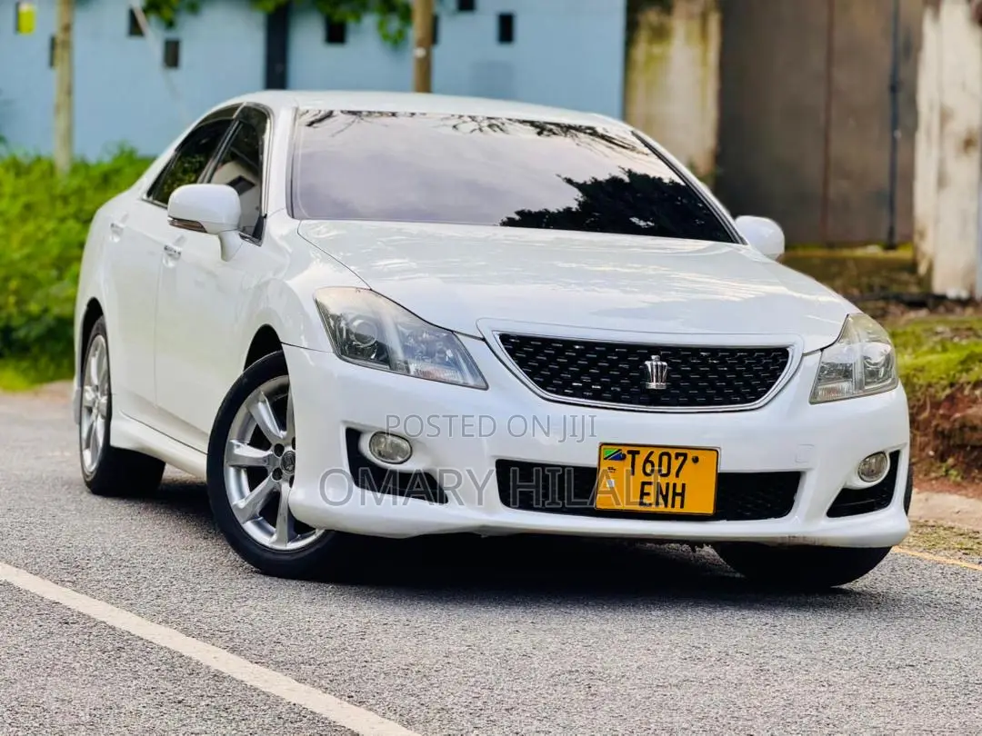 Toyota Crown 2009 White