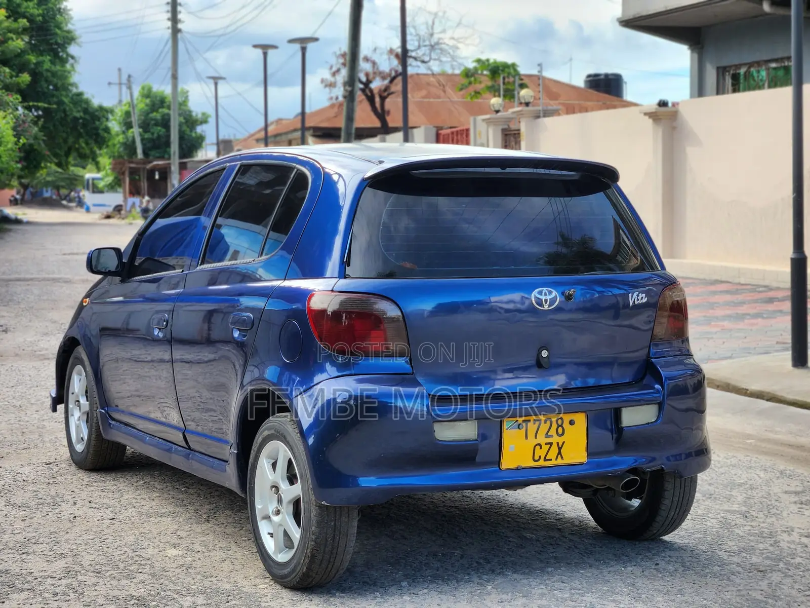 Toyota Vitz 2005 Blue