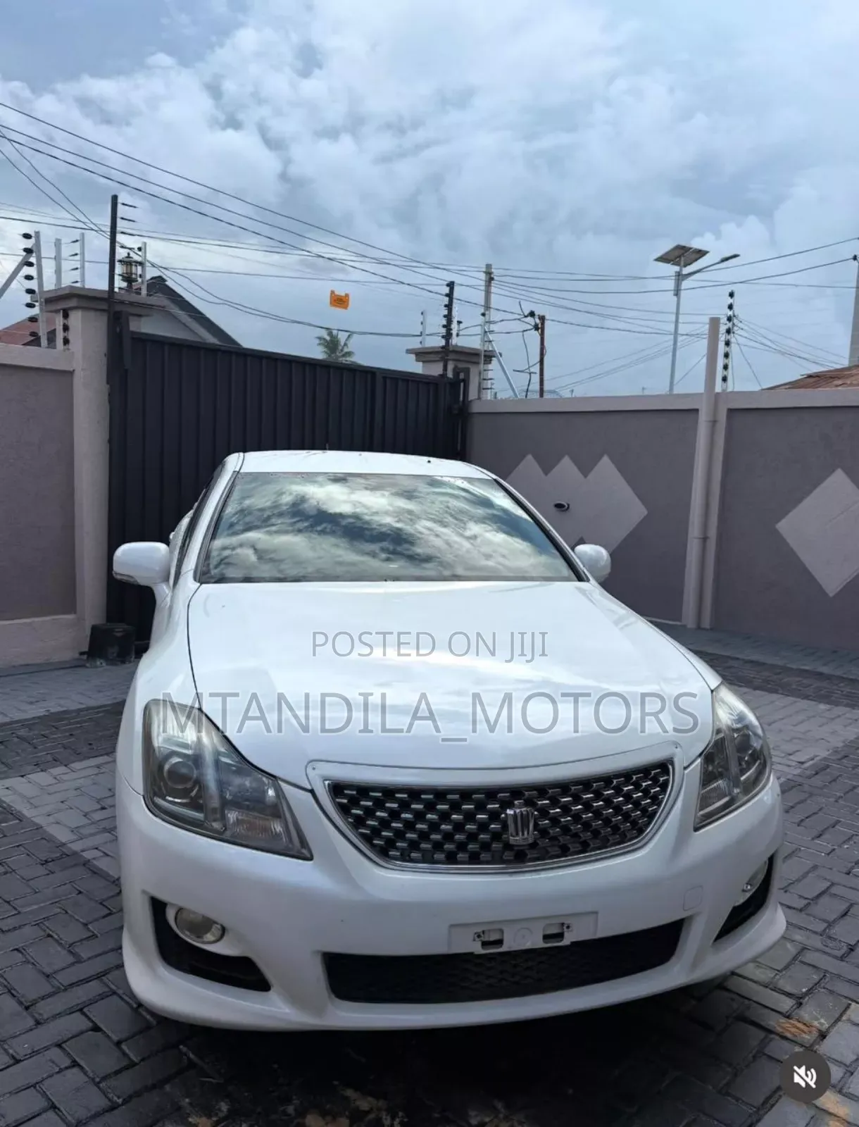 Toyota Crown 2010 White